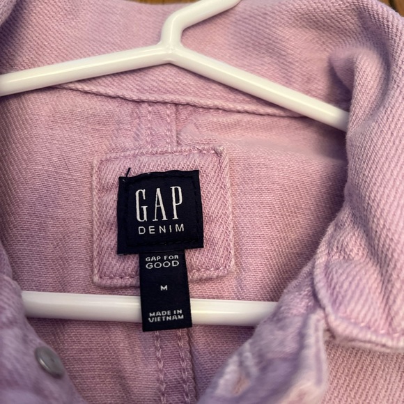 GAP. Size M. (Girls). Lilac button up denim jacket. Excellent condition - Picture 4 of 9